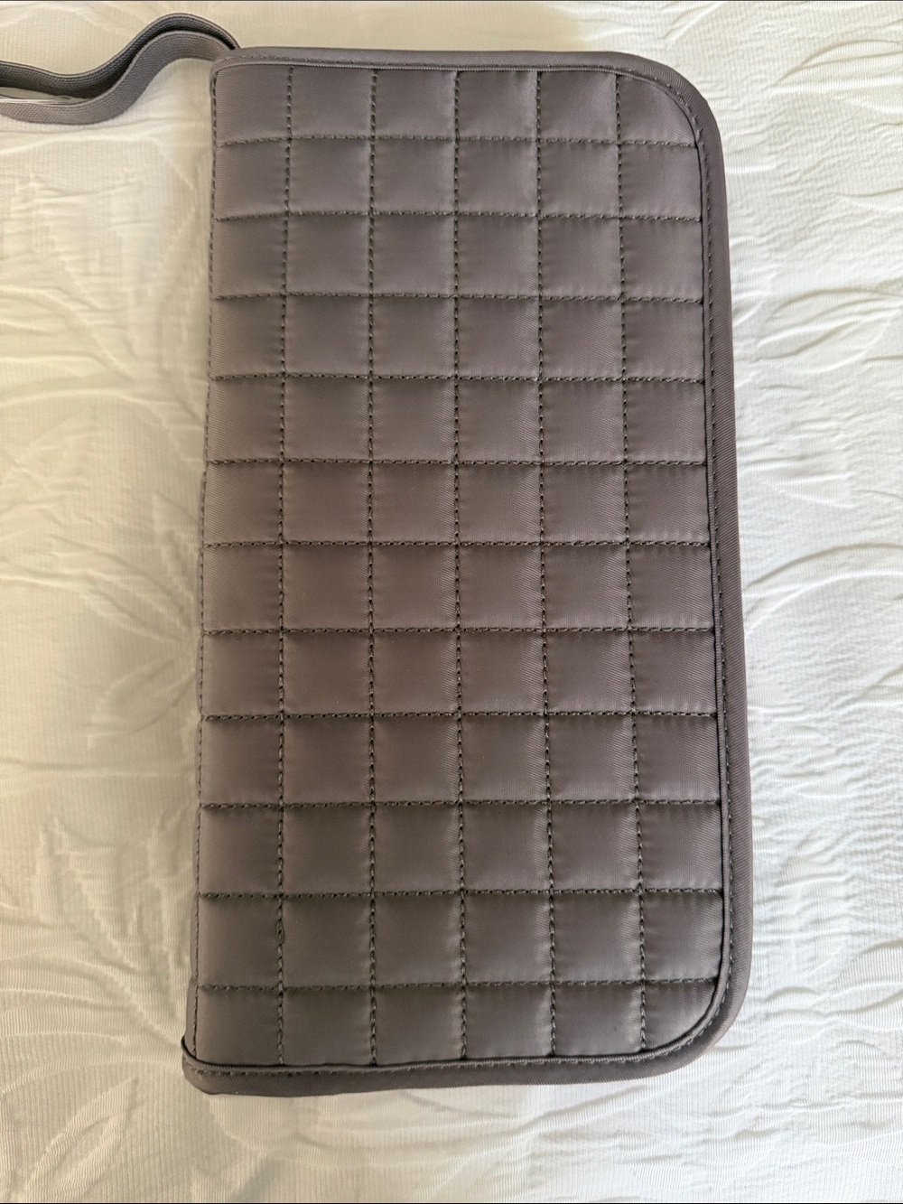 Luglife family size wristlet travel document/passport holder - Picture 2 of 5